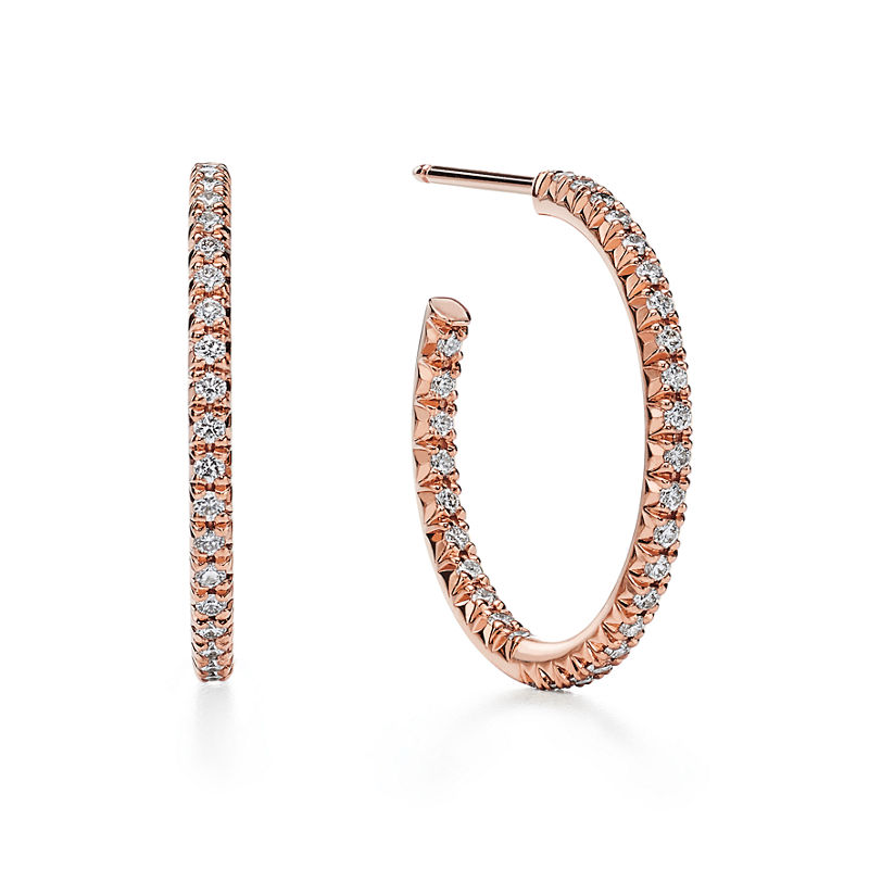 Tiffany & Co. Tiffany Metro pendientes de aro en oro rosa con diamantes tamaño mediano