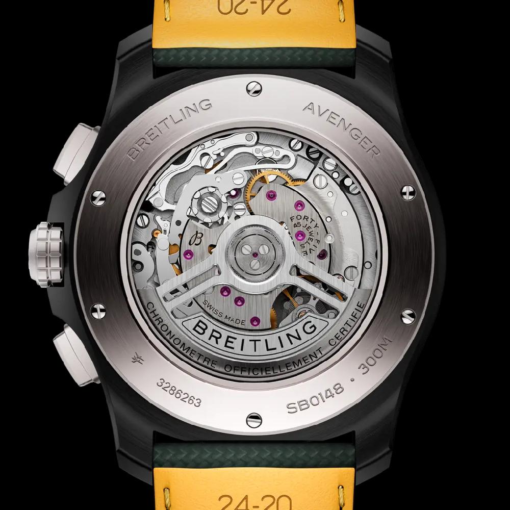 Breitling Super Avenger B01 Chronograph 46 Night Mission Último día