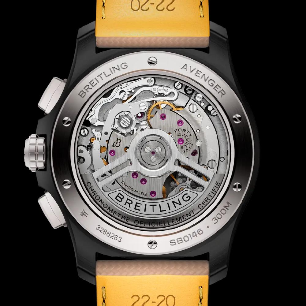Breitling Avenger B01 Chronograph 42 Night Mission Liquidación