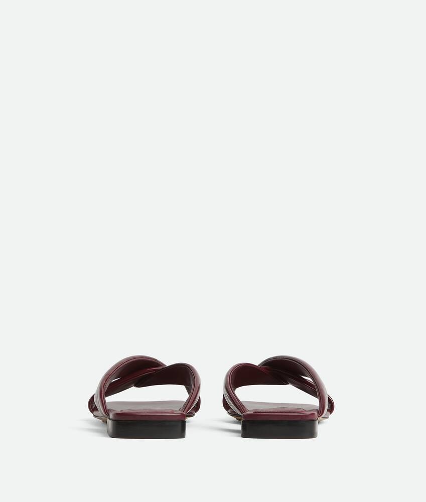 Bottega Veneta Mule plana Riva Último día