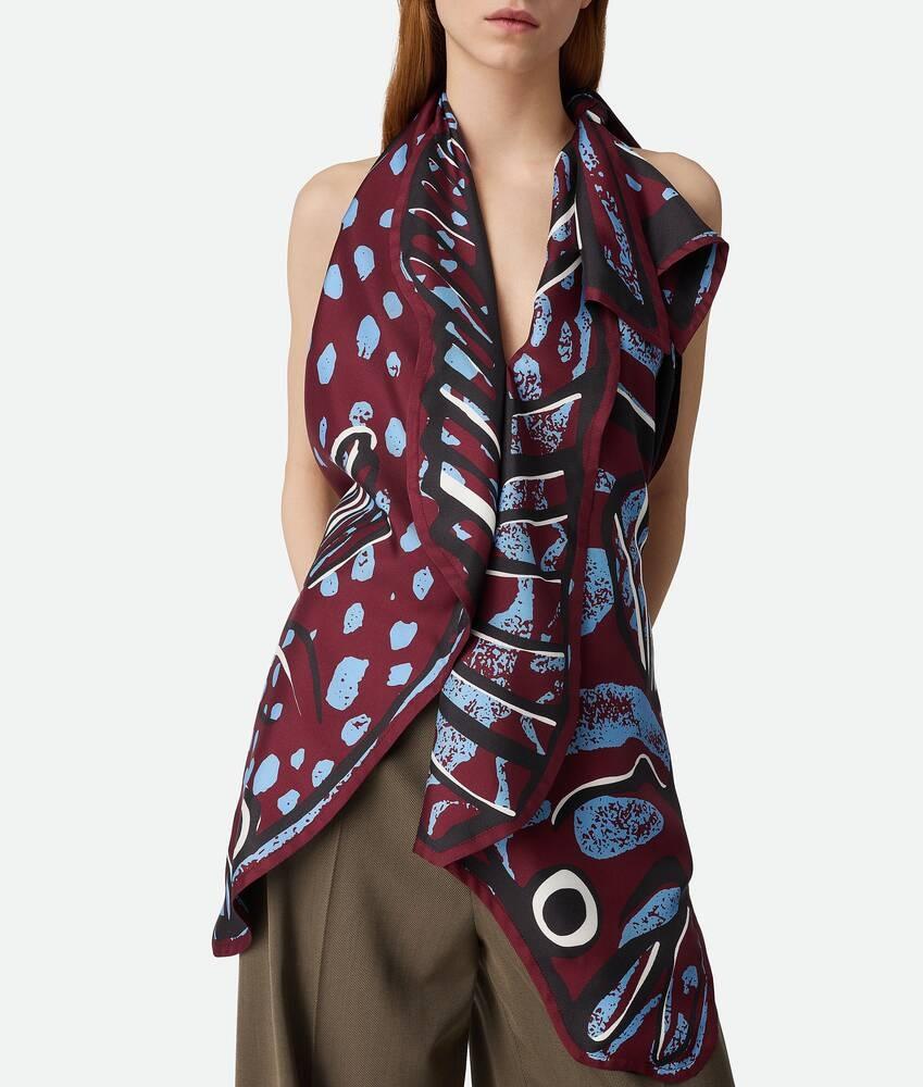 Bottega Veneta Blusa estampada de sarga de seda En línea