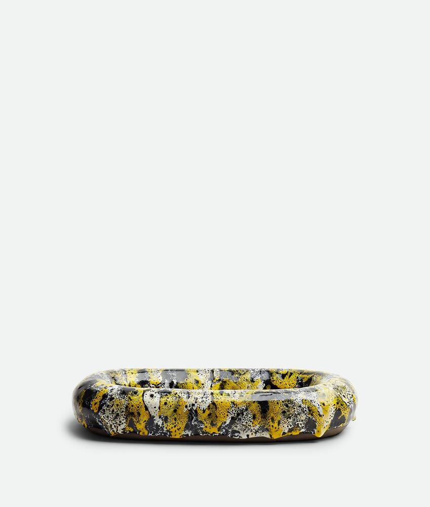 Bottega Veneta Óvalo esmaltado Volcanic