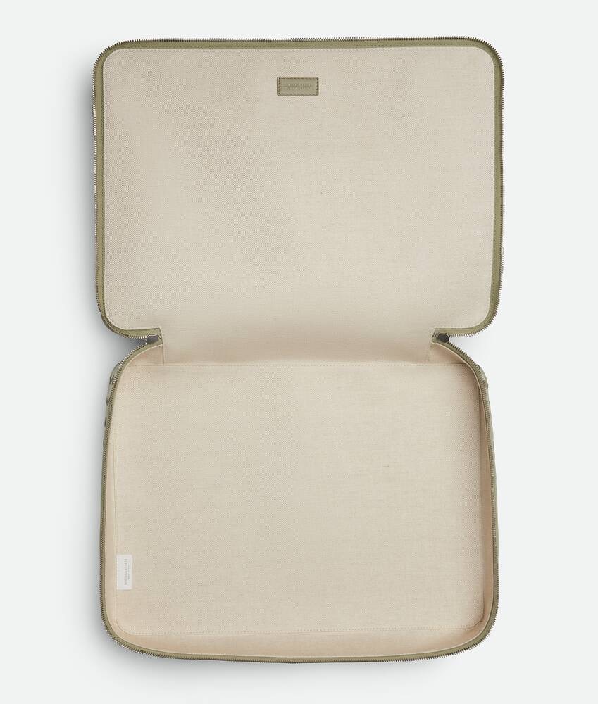 Bottega Veneta Organizador de equipaje Intrecciato mediano Solo hoy
