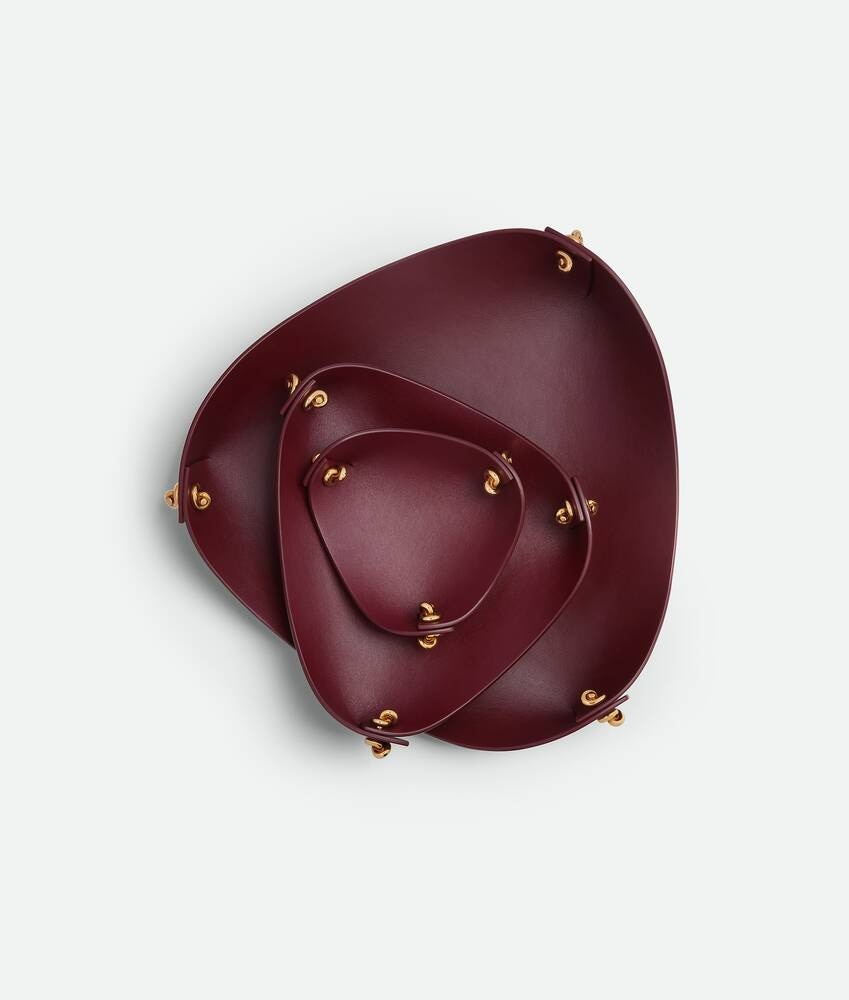 Bottega Veneta Bandeja mediana de piel con nudos metálicos Ofertas especiales