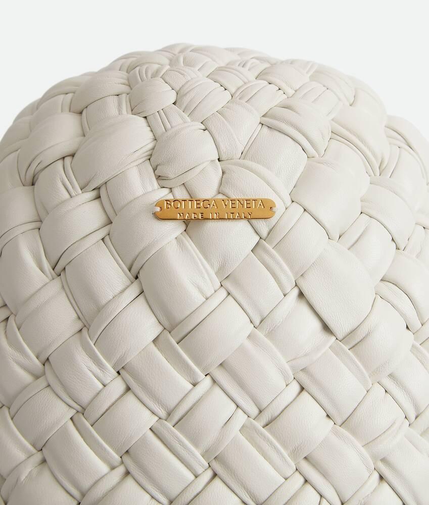 Bottega Veneta Bandeja Banana grande Outlet online