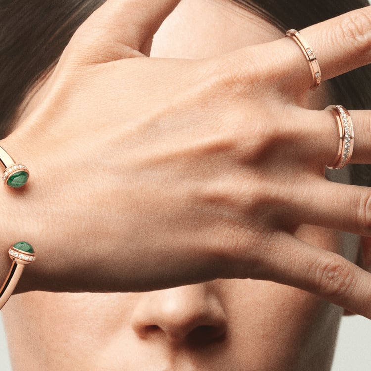 Piaget Possession open bangle bracelet Devoluciones gratuitas