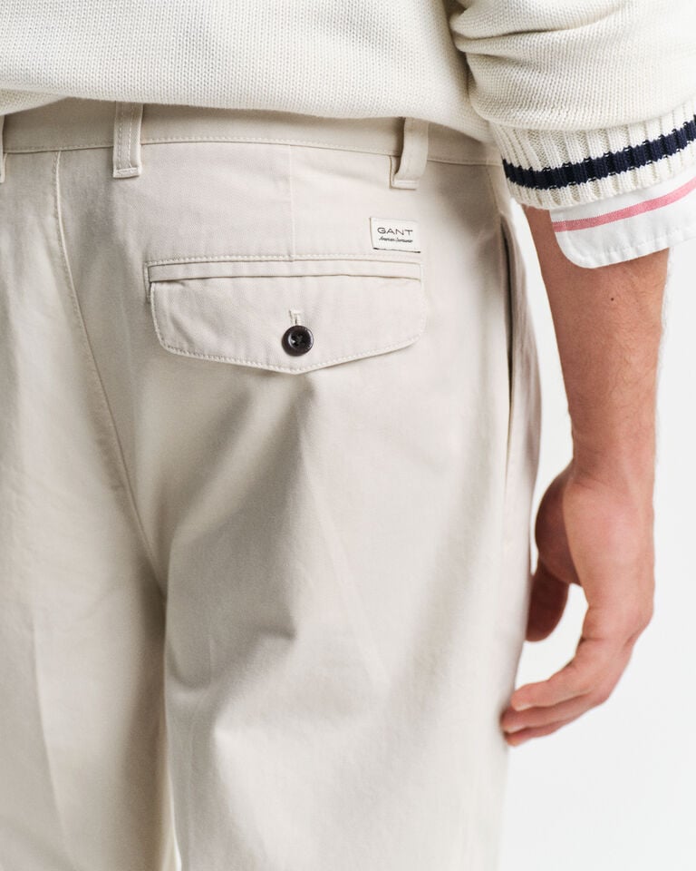 Gant Pantalones chinos de pinzas Relaxed Fit en sarga de algodón Descuento por venta flash