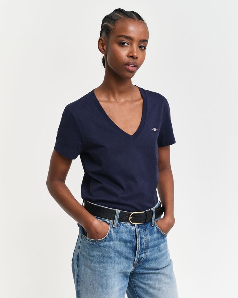Gant Camiseta Shield con cuello de pico
