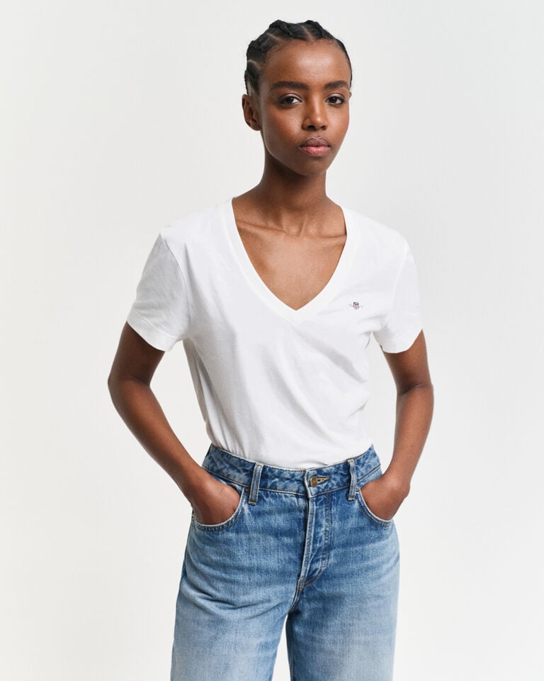 Gant Camiseta Shield con cuello de pico