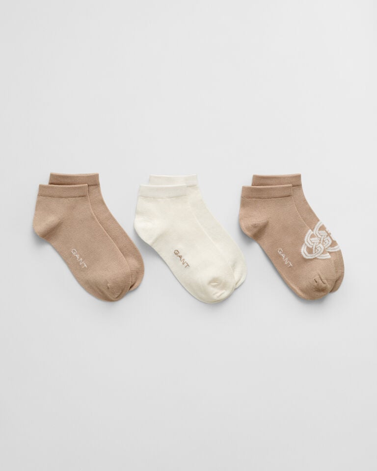 Gant Paquete de tres pares de calcetines tobilleros con diseño de monograma